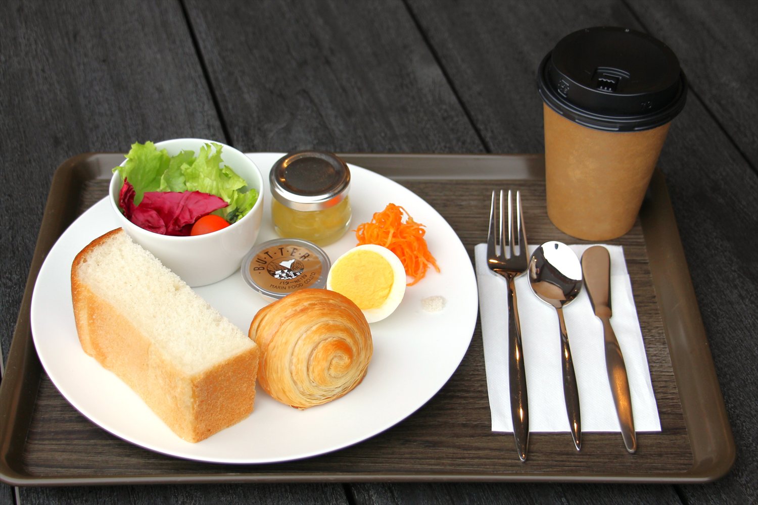 RVパークで車中泊した翌朝はパンのモーニングを