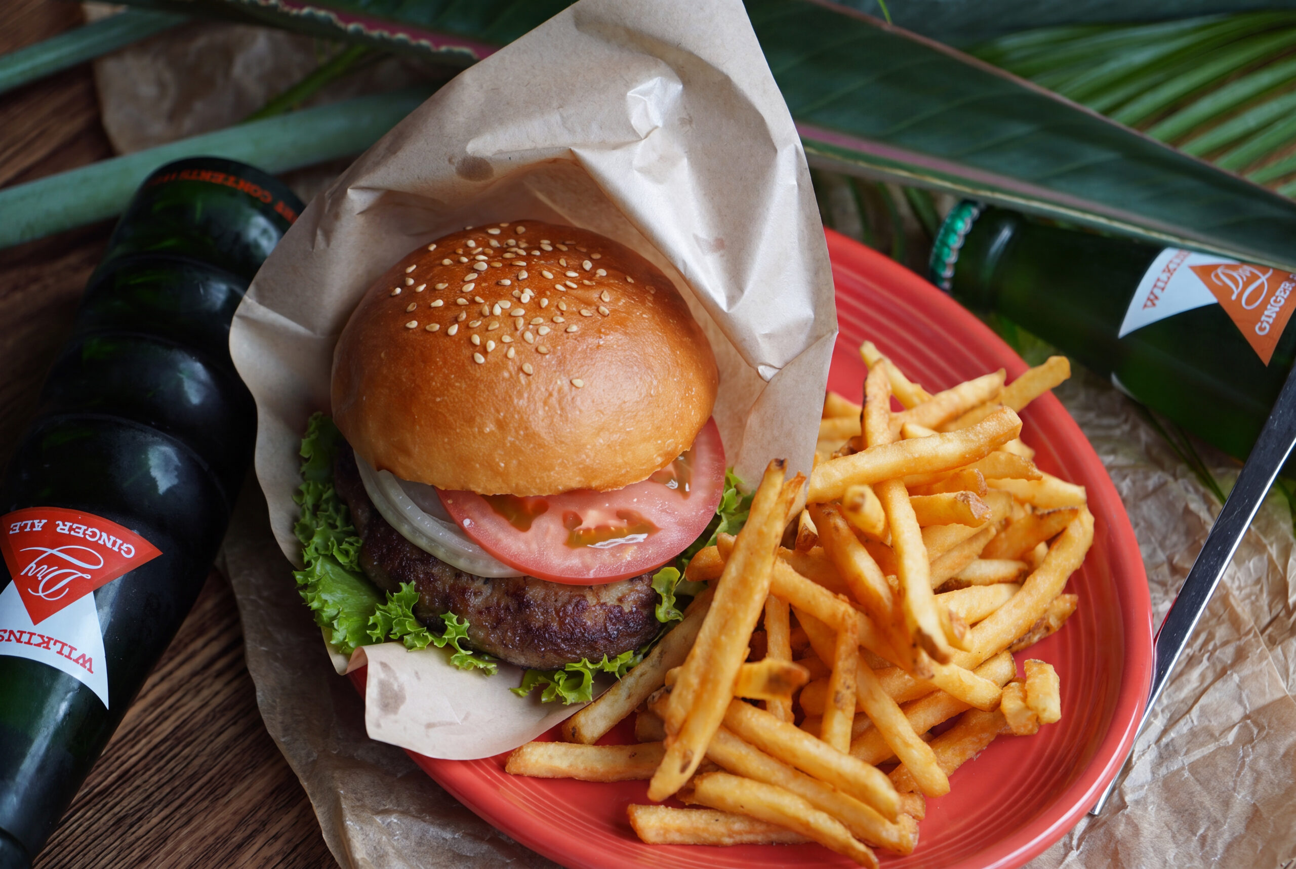 AGEDのビーフハンバーガー：ジューシーでおいしい